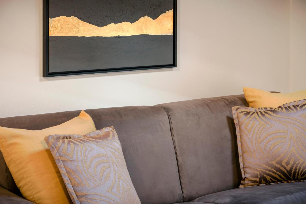 Lovely Mansard Iseo Portelle Holiday With Private Parking And Bike Storage Eksteriør billede